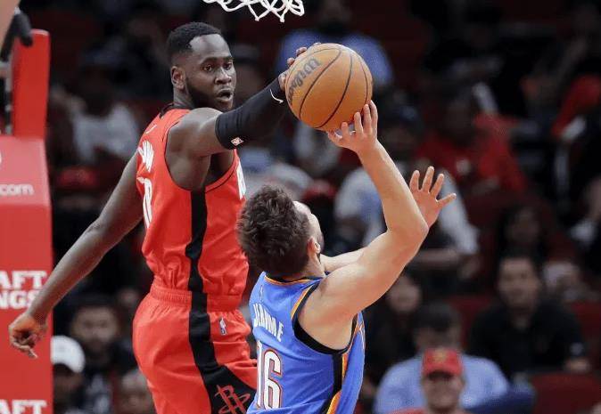 关于国内篮球职业联赛峰回路转,球员战绩状况迎刃而解的信息 关于国内篮球职业联赛峰回路转,球员战绩状况迎刃而解的信息